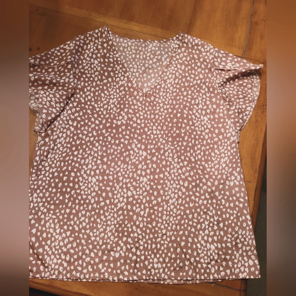 Shein light brown leopard print top large